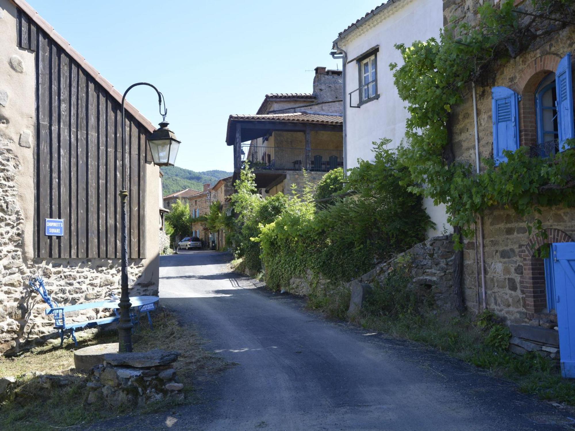 Maison De Caractere Avec Terrasse A 300M De L'Allier, Ideale Pour Peche, Detente Et Activites Familiales - Fr-1-582-208 Villeneuve-dʼAllier Kültér fotó